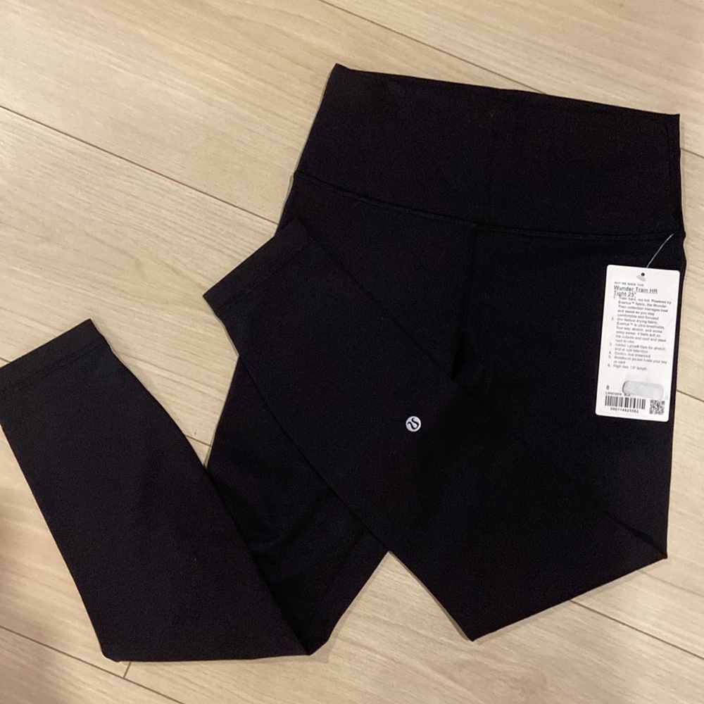 95•Lululemon Wunder Train HR Tight 25" Leggings - Black